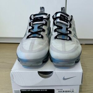 Nike Vapormax 2019 SE White and Black Sneakers